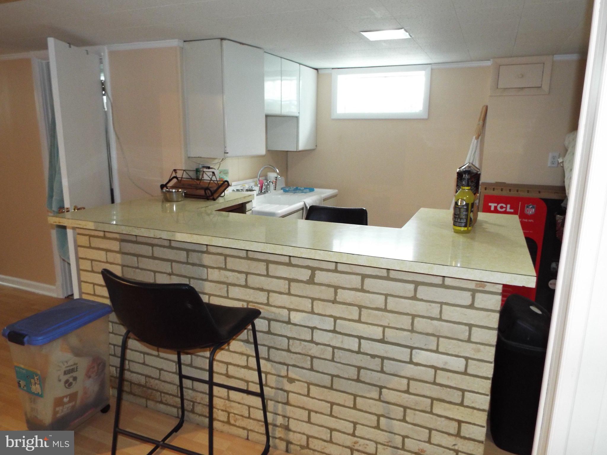 905 Wanda Road Linthicum Heights, MD 21090 - Photo 14 of 20 Wet Bar/Kitchenette