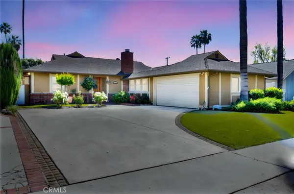 $949,900 | 13922 Cohasset Street, Van Nuys, CA 91405