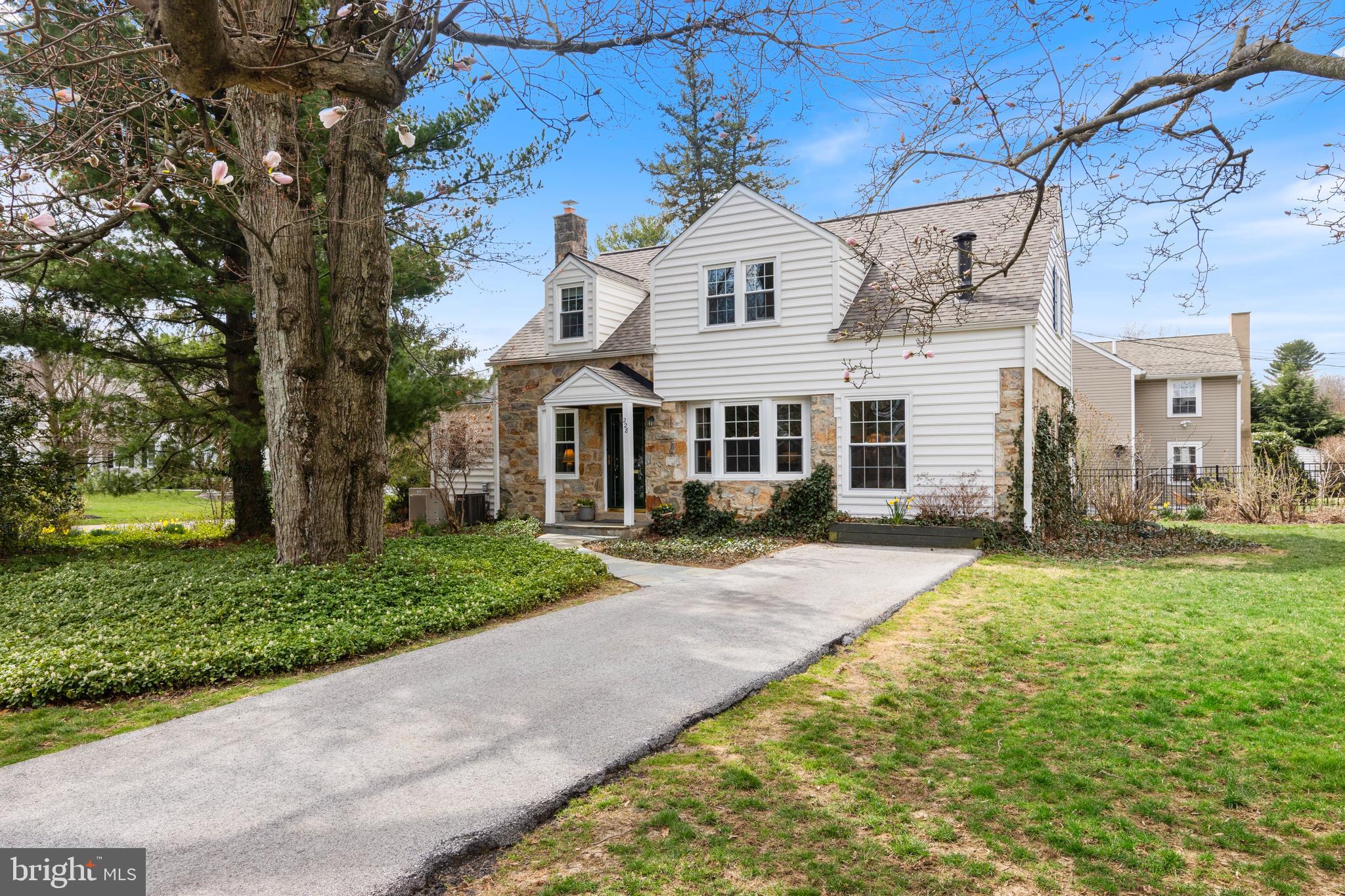 228 Dorset Road Devon, PA 19333 - Photo 1 of 39