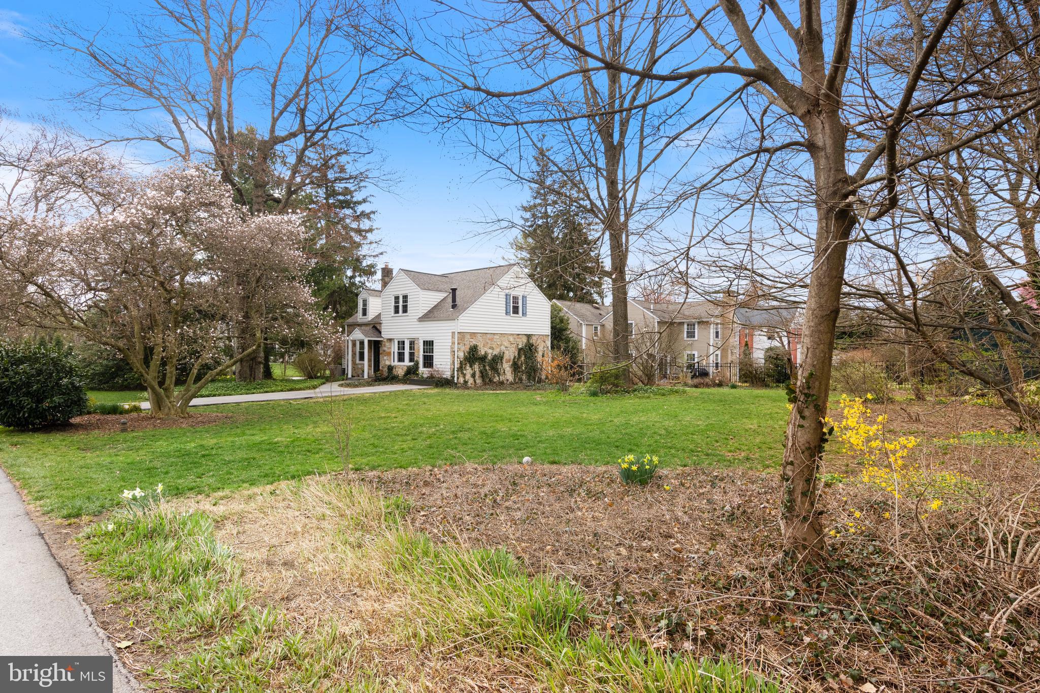 228 Dorset Road Devon, PA 19333 - Photo 3 of 39