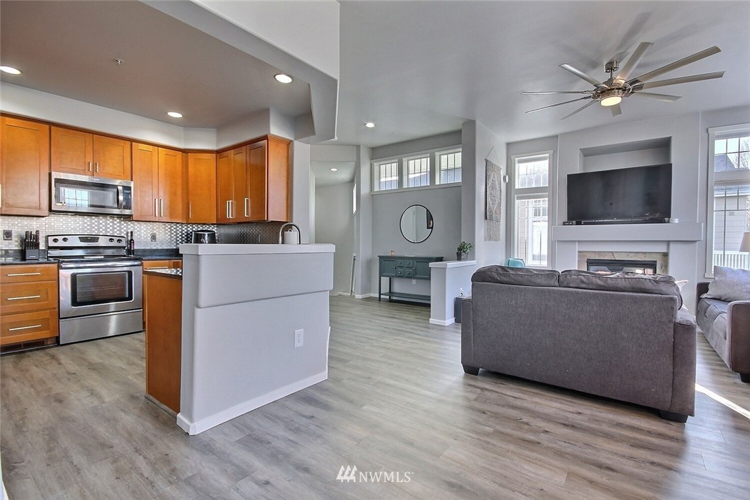 4316 Northeast 5th Court, Unit 102 Renton, WA 98059 - Photo 11 of 30