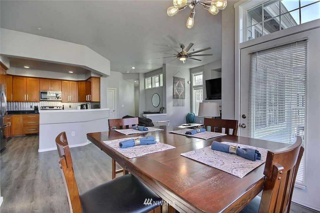 4316 Northeast 5th Court, Unit 102 Renton, WA 98059 - Photo 13 of 30