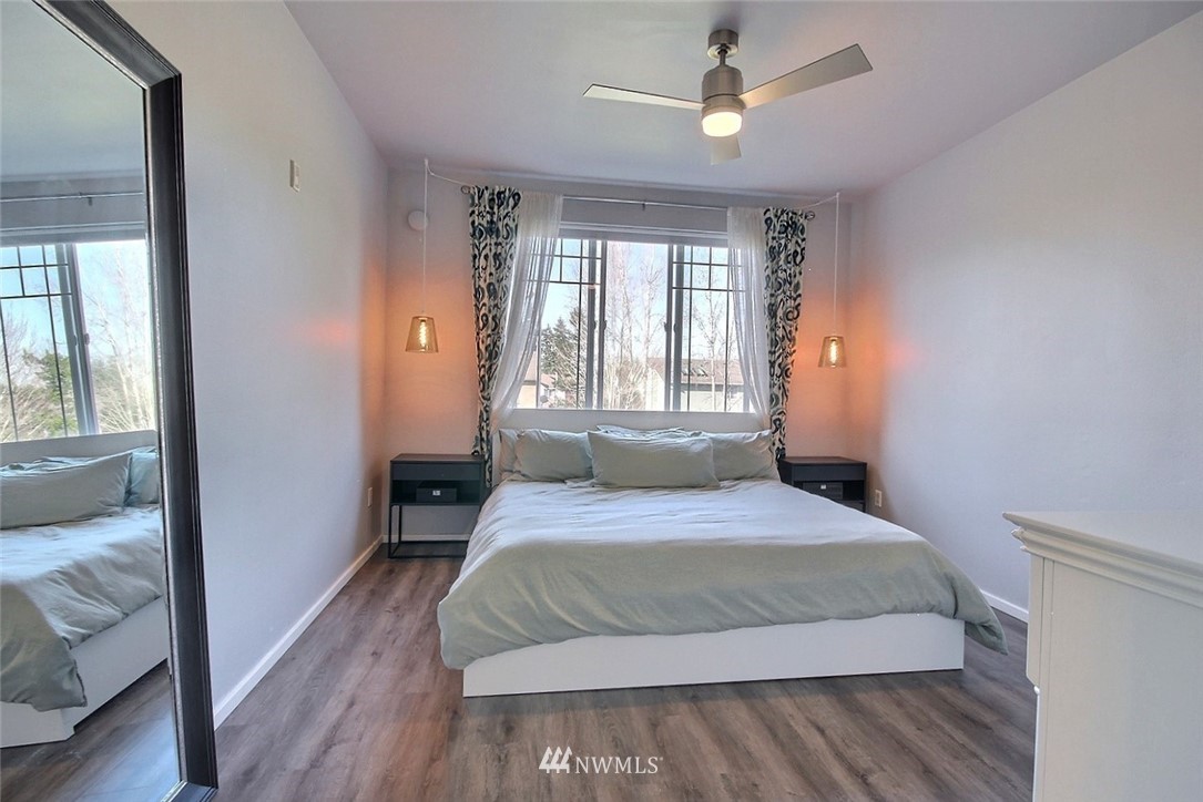 4316 Northeast 5th Court, Unit 102 Renton, WA 98059 - Photo 17 of 30