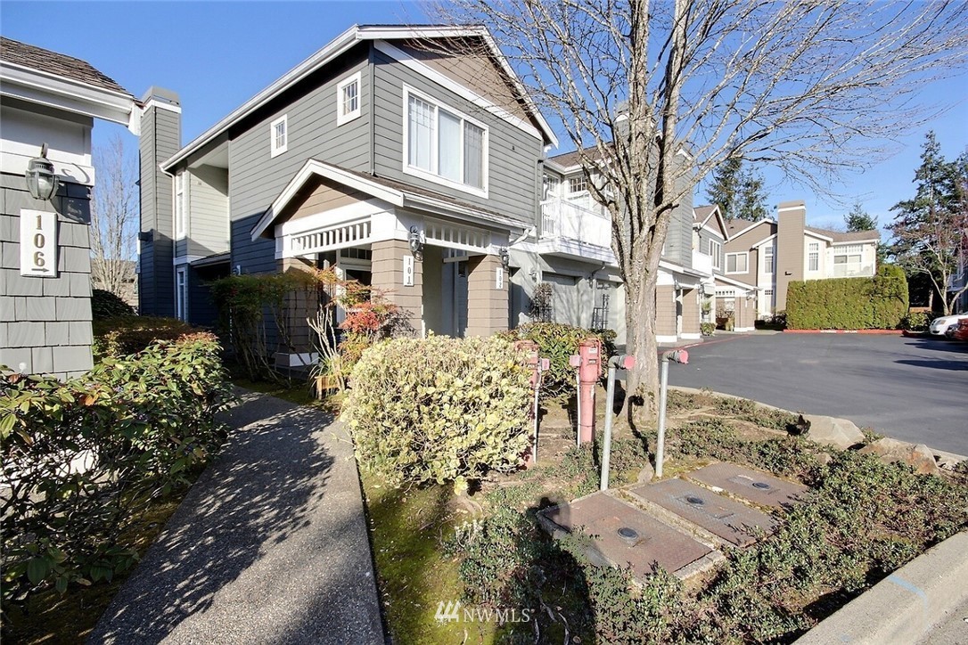 4316 Northeast 5th Court, Unit 102 Renton, WA 98059 - Photo 4 of 30