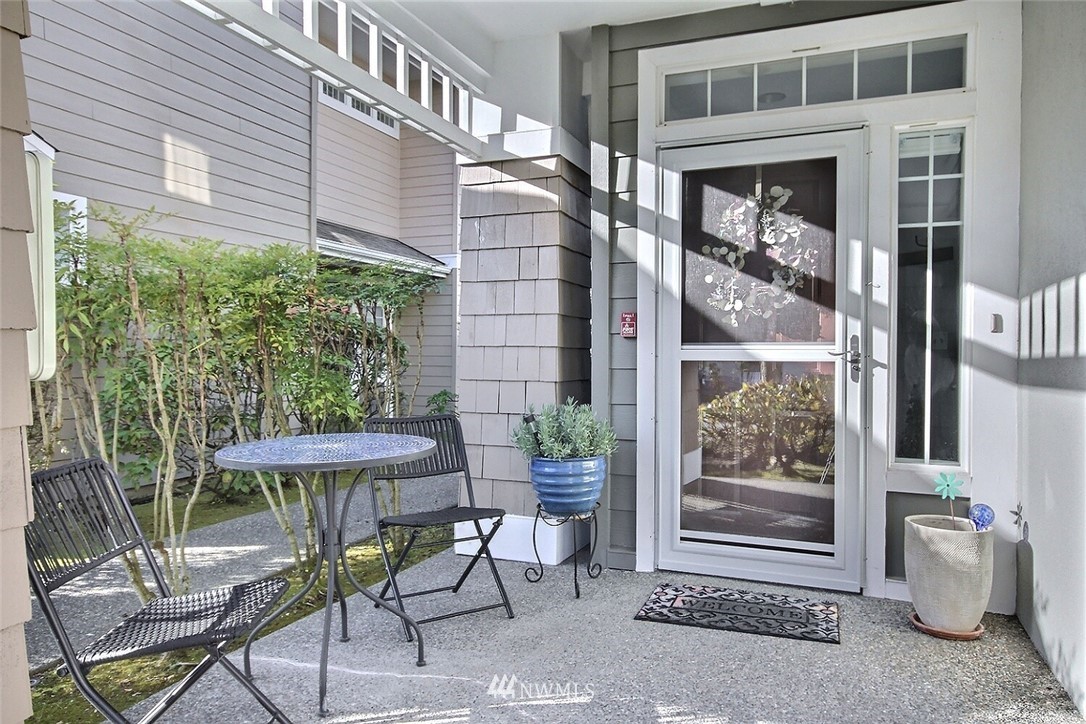 4316 Northeast 5th Court, Unit 102 Renton, WA 98059 - Photo 5 of 30