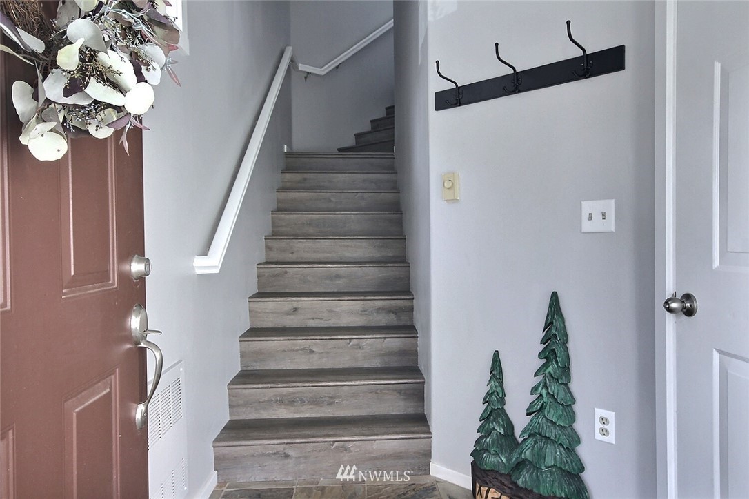 4316 Northeast 5th Court, Unit 102 Renton, WA 98059 - Photo 6 of 30