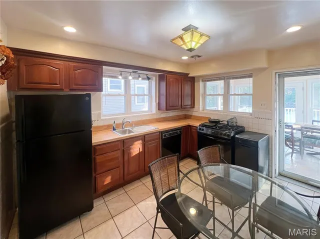 $330,000 | 7522 Amherst Avenue, University City, MO 63130