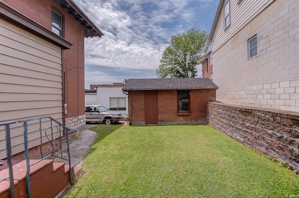 711 East Main Street Belleville, IL 62220 - Photo 20 of 22