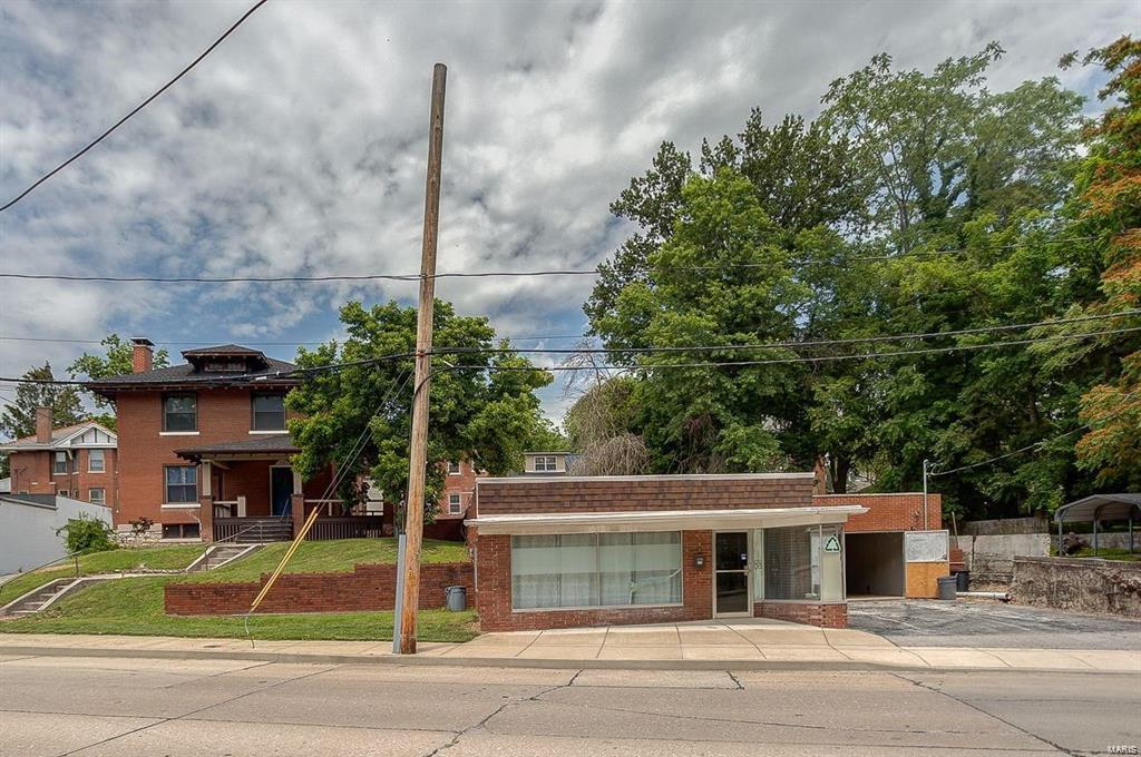711 East Main Street Belleville, IL 62220 - Photo 2 of 22