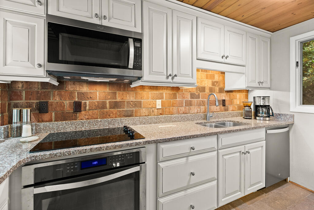 39 Villa Road Hillsville, VA 24343 - Photo 11 of 41 Gallery Image 11