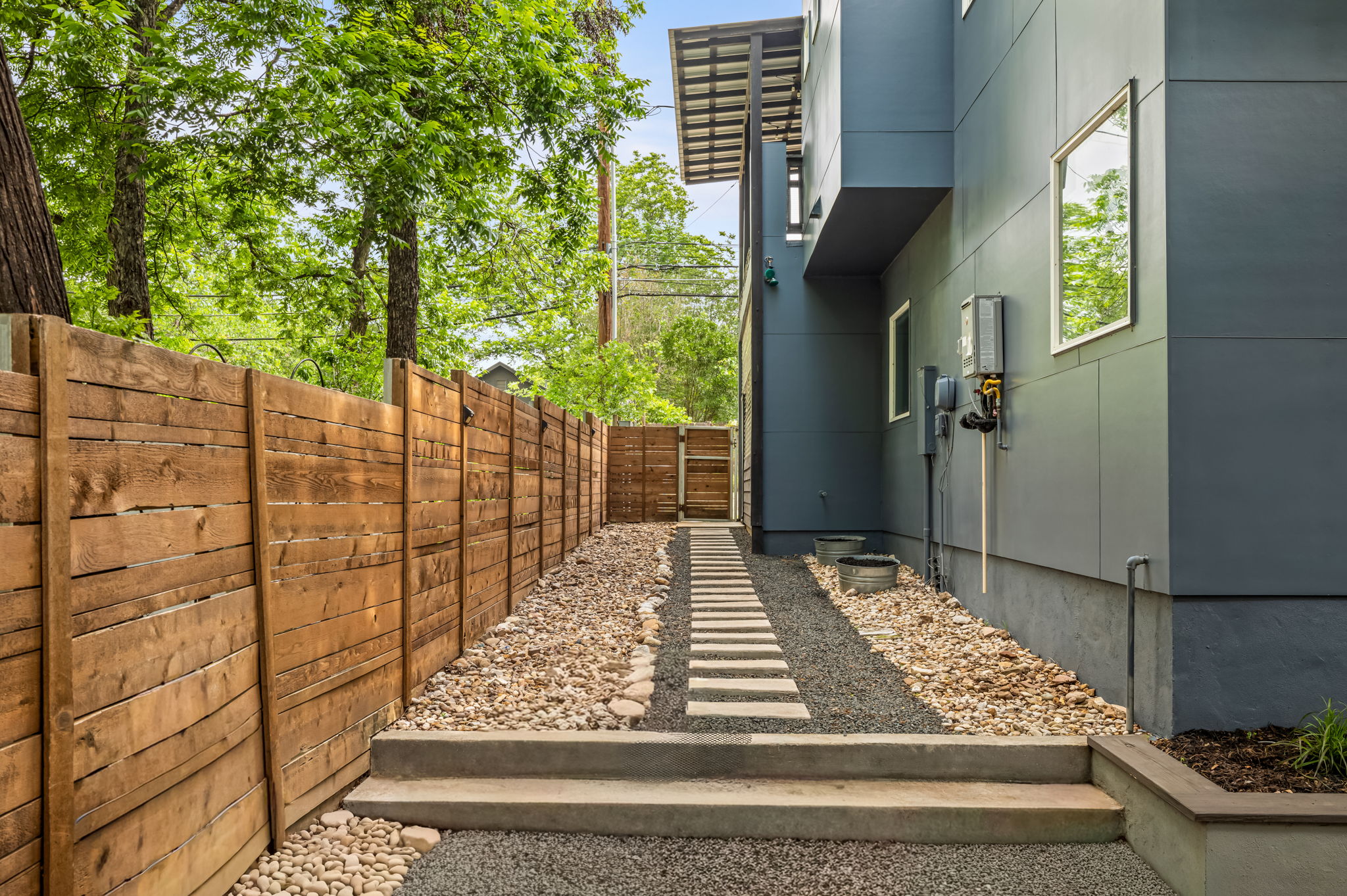 2202 Garden Street, Unit B Austin, TX 78702 - Photo 16 of 29 Side yard area that accessed by alley access gate that can be easily fenced of for private use by B unit