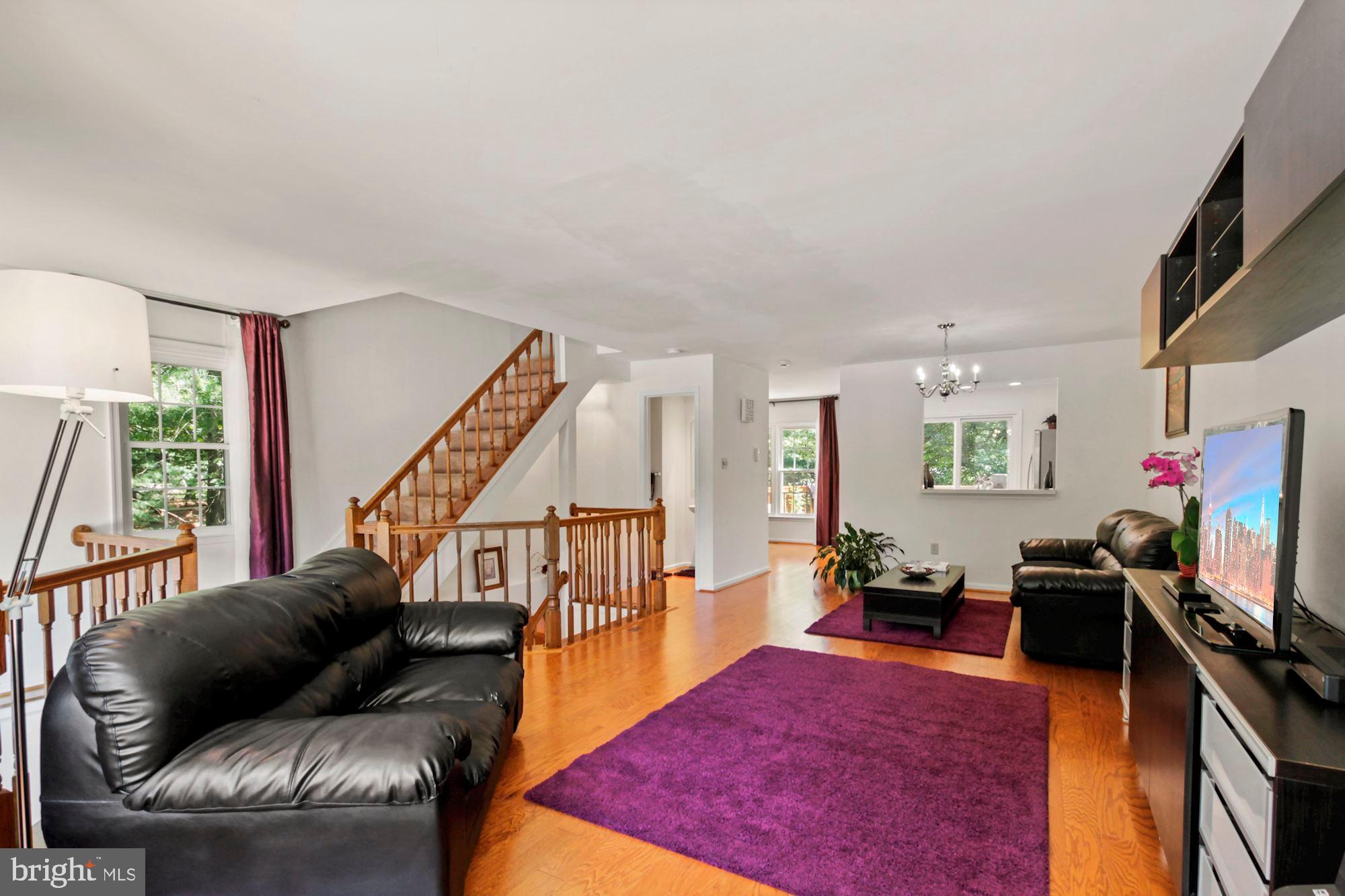4655 Columbia Road Ellicott City, MD 21042 - Photo 11 of 40 Main level living area