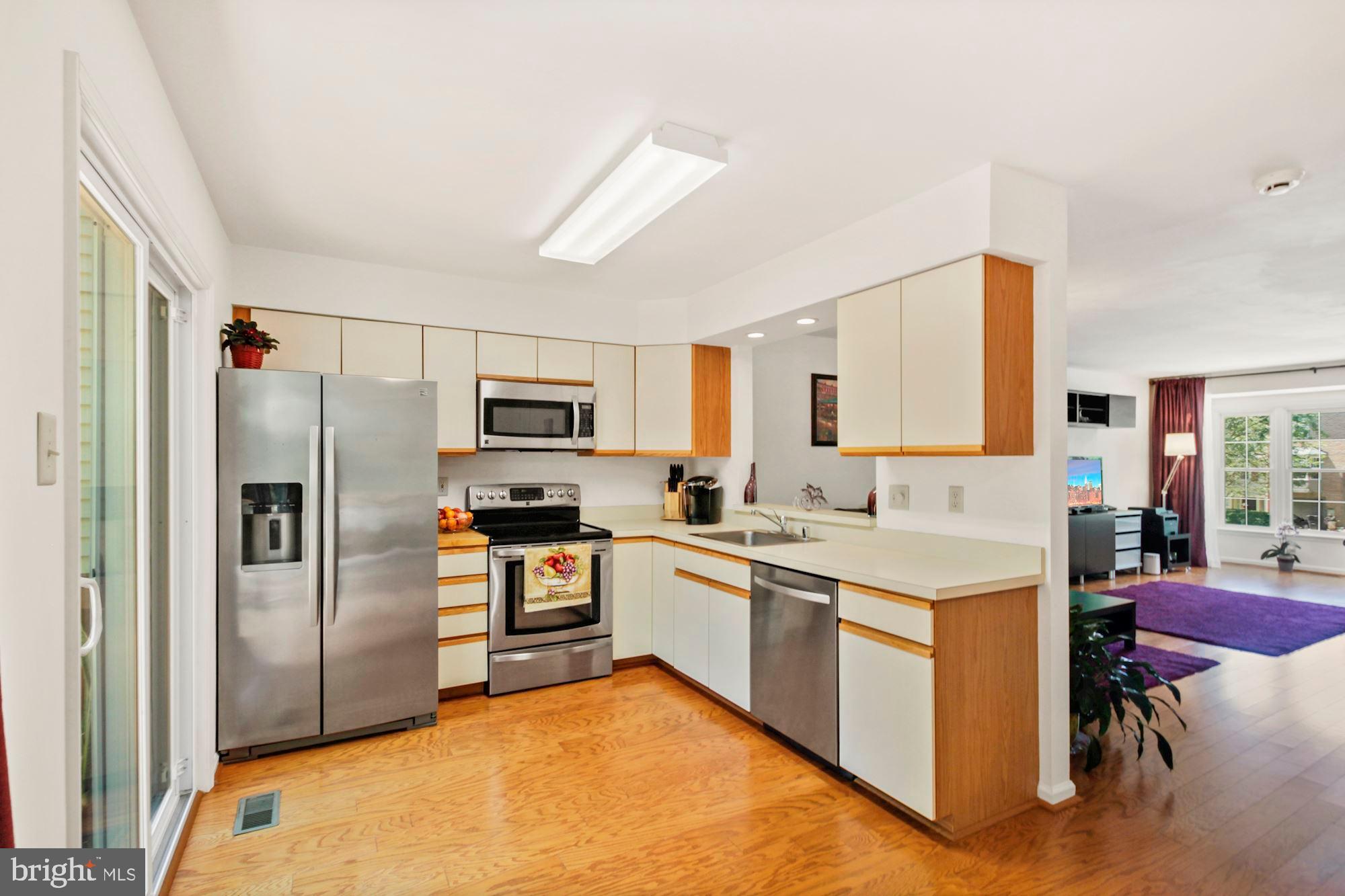 4655 Columbia Road Ellicott City, MD 21042 - Photo 13 of 40 Kitchen