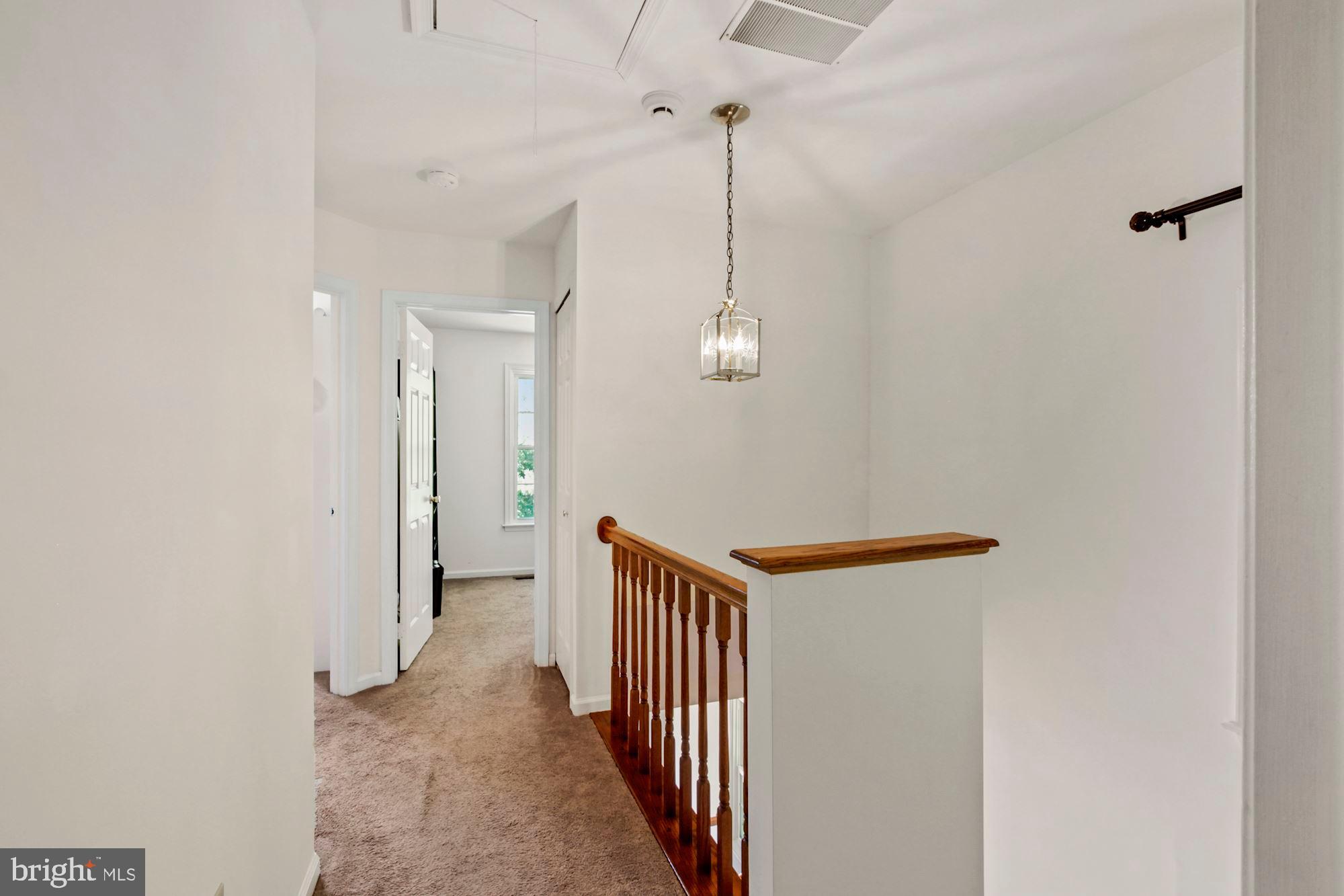 4655 Columbia Road Ellicott City, MD 21042 - Photo 27 of 40 Upper level hall