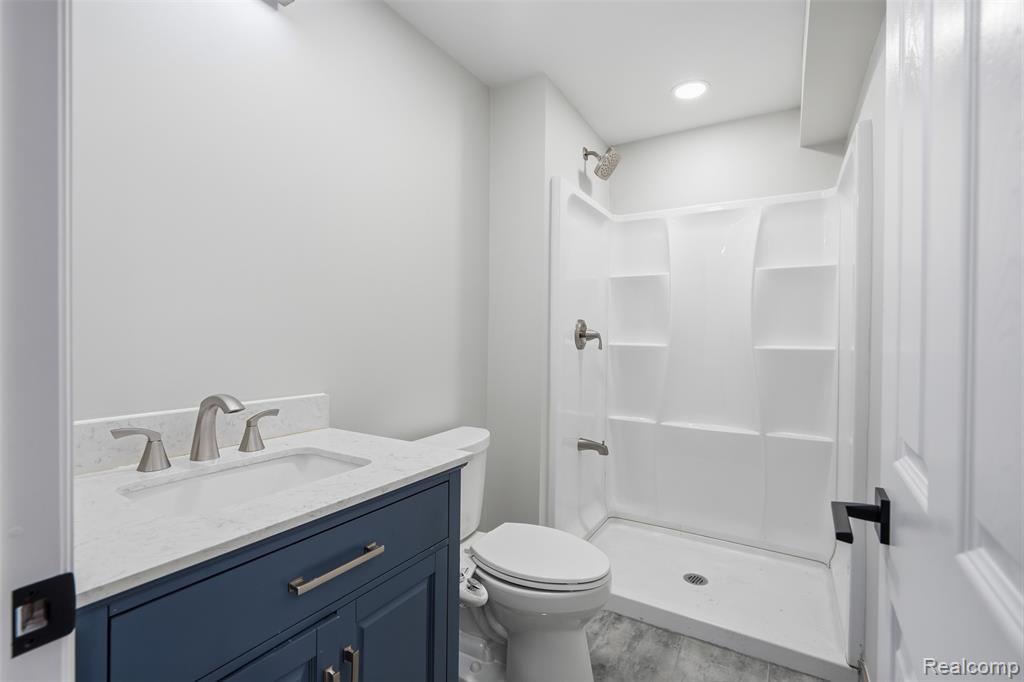 4212 April Lane Sterling Heights, MI 48310 - Photo 41 of 61