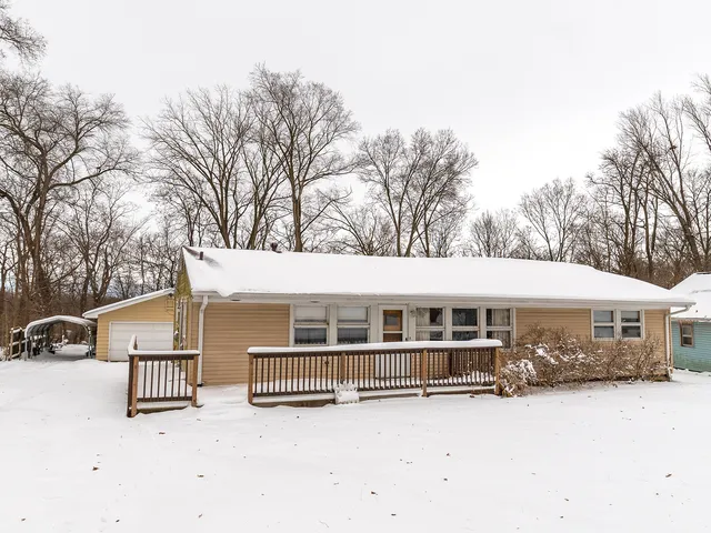 $274,900 | 20 Park Drive South, Yorkville, IL 60560
