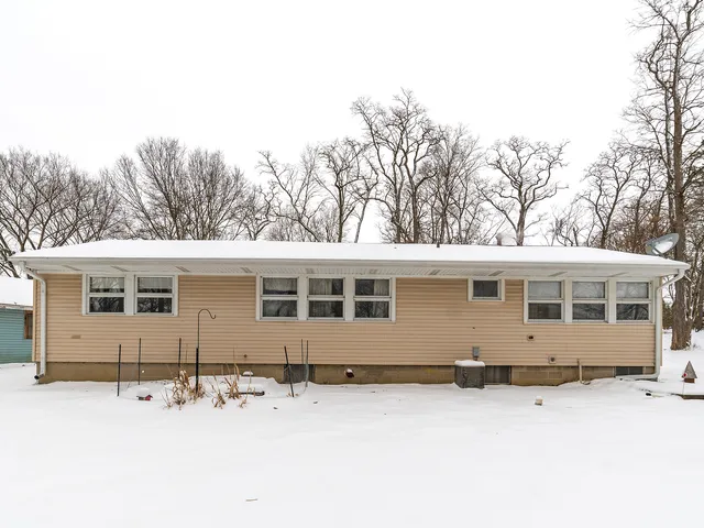 $274,900 | 20 Park Drive South, Yorkville, IL 60560