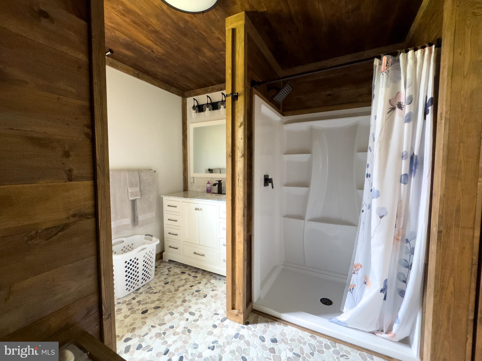 275 North Middleton Road Carlisle, PA 17013 - Photo 38 of 67 a bathroom with a glass shower door