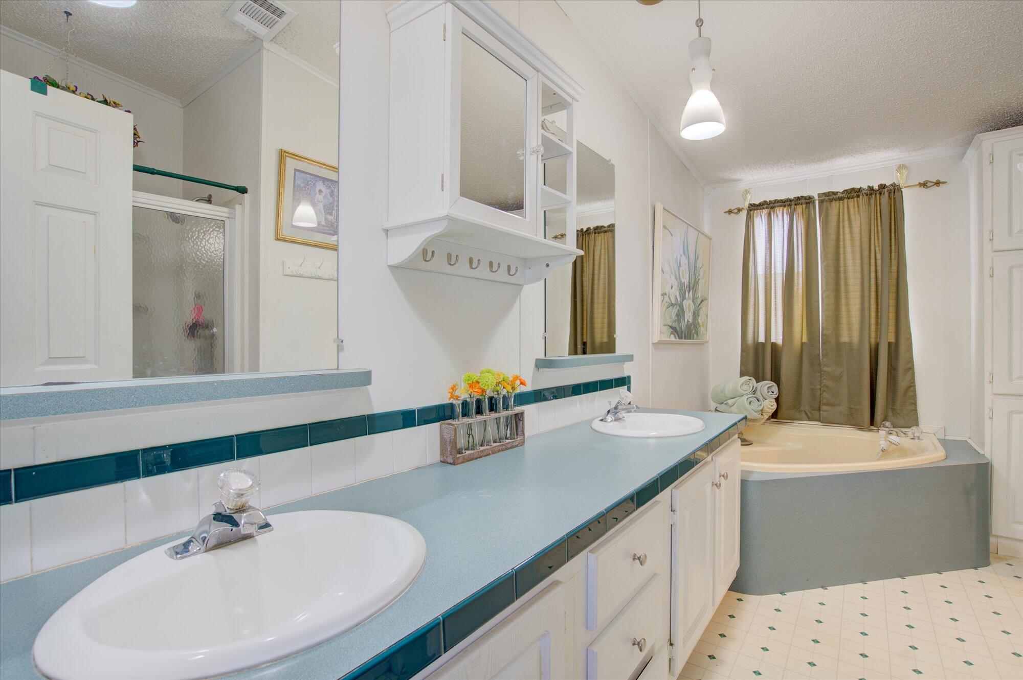 945 Plantation Road Key Largo, FL 33037 - Photo 22 of 30 26-All Keys Aerial - 954 Plantation Rd-2