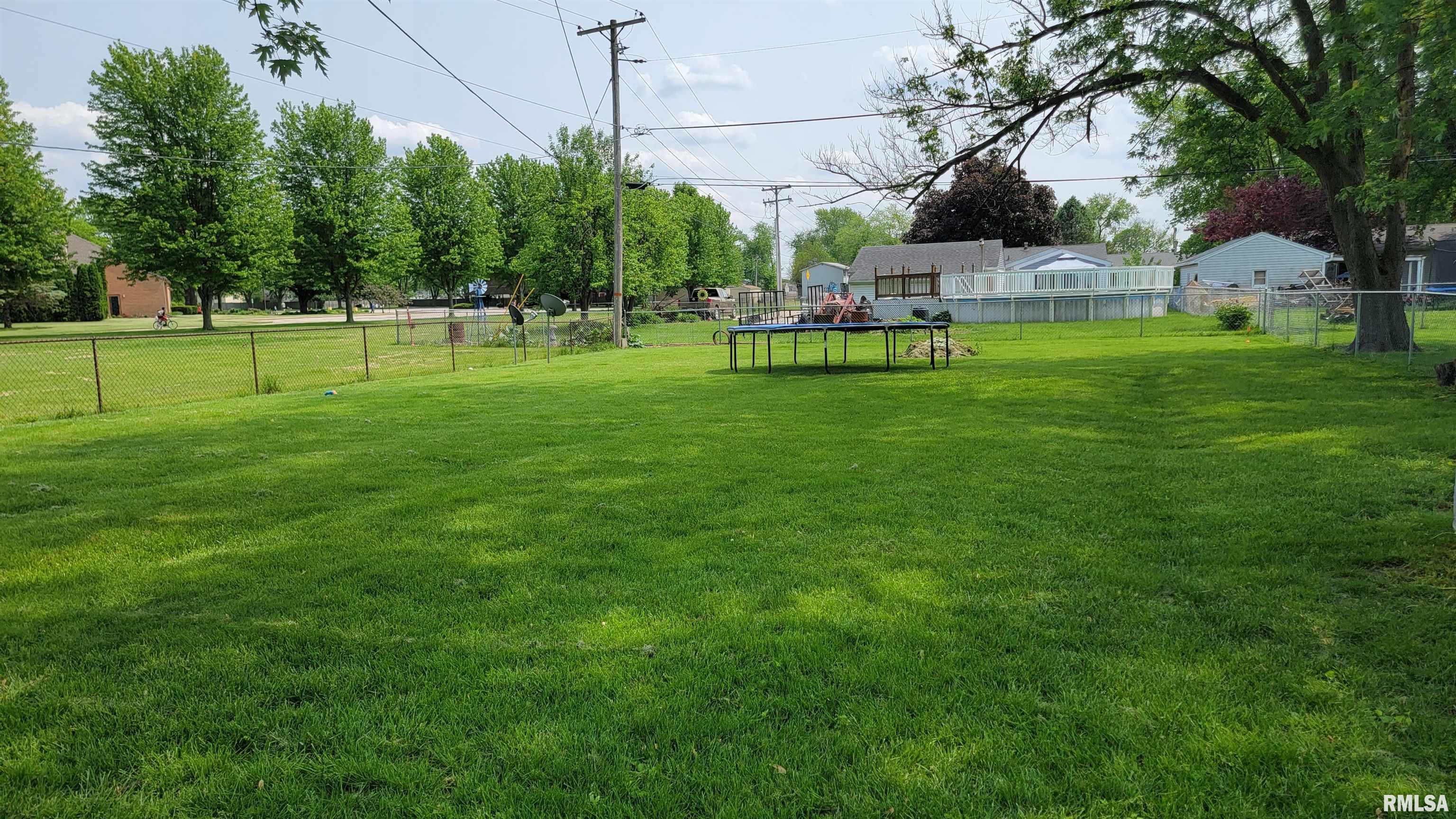 5314 West Cisna Road Peoria, IL 61607 - Photo 2 of 20