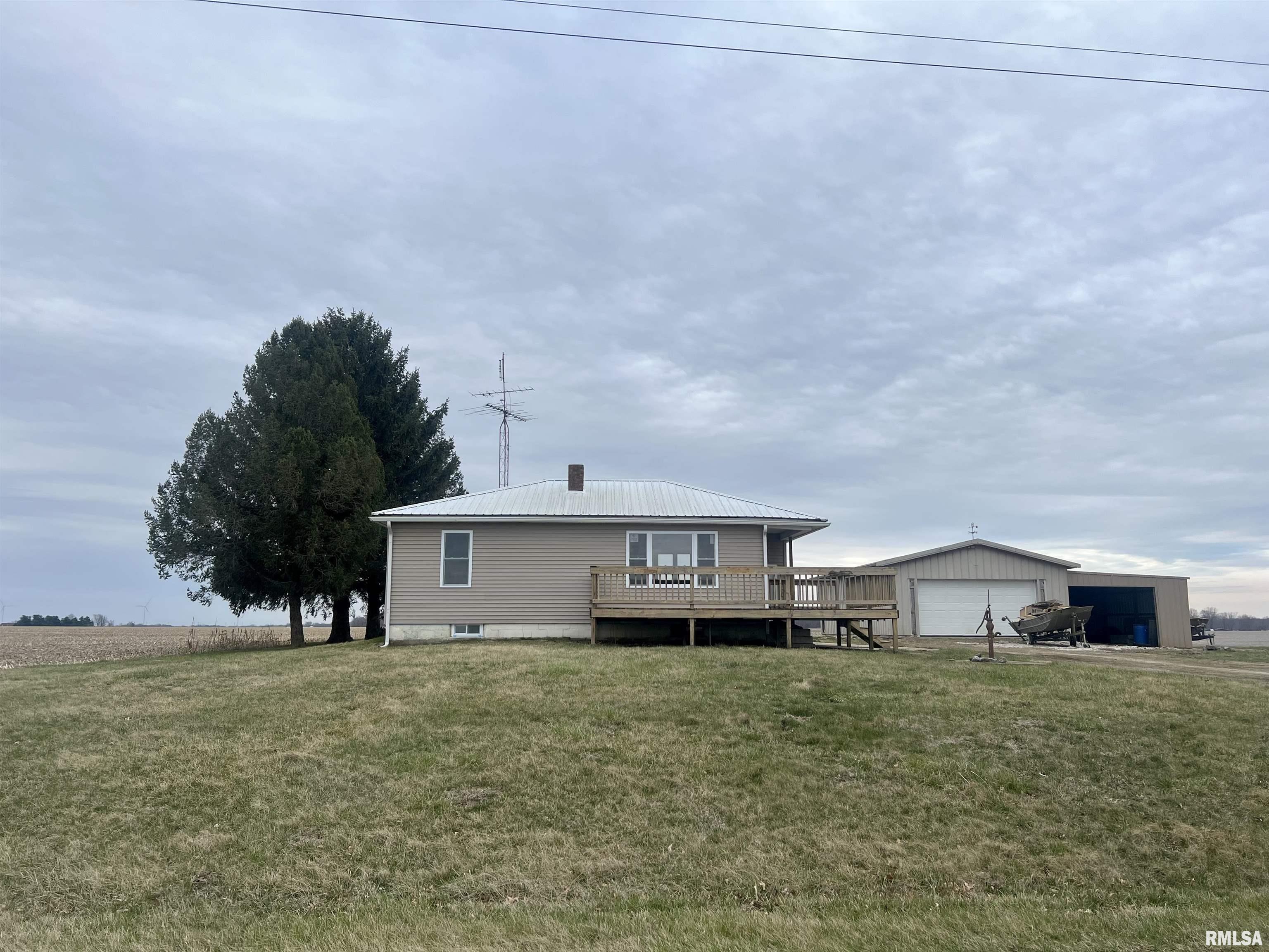 2247 Hembrough Road Jacksonville, IL 62650 - Photo 1 of 25