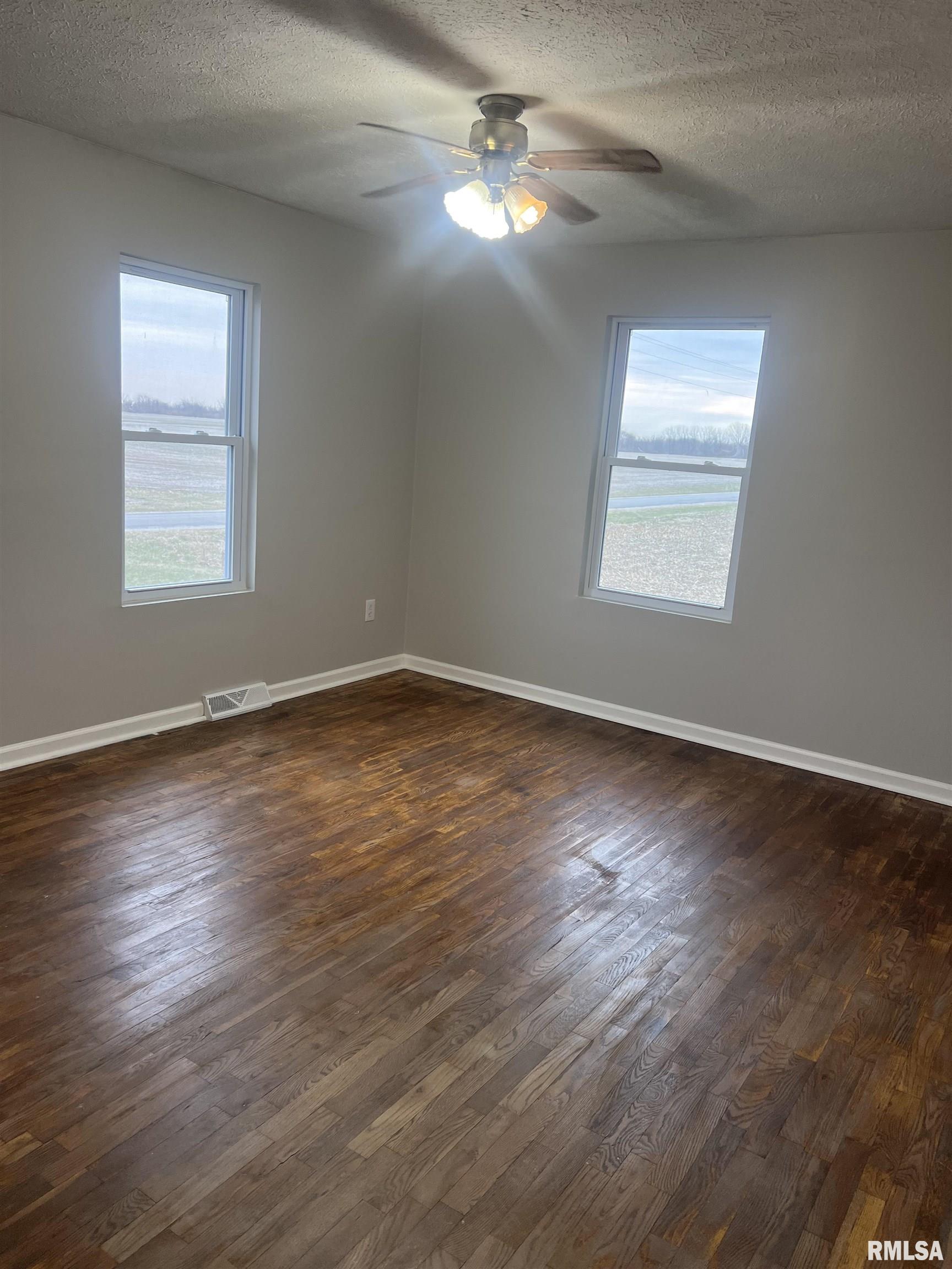 2247 Hembrough Road Jacksonville, IL 62650 - Photo 14 of 25