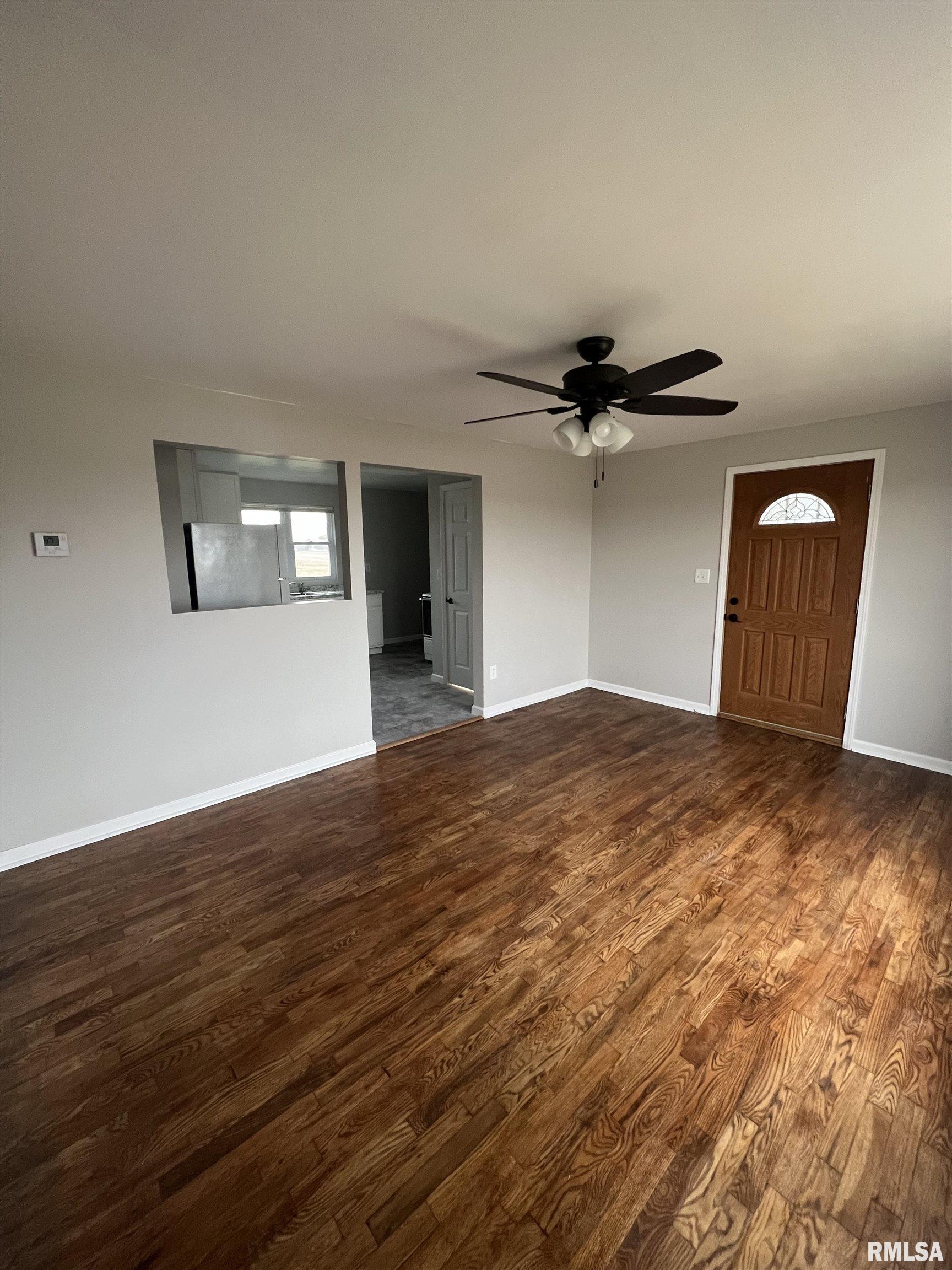 2247 Hembrough Road Jacksonville, IL 62650 - Photo 9 of 25