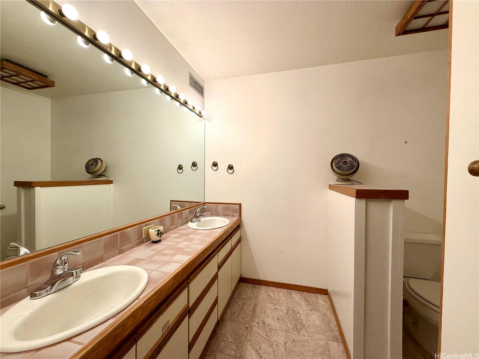 425 Ena Road, Unit 206C Honolulu, HI 96815 - Photo 9 of 17