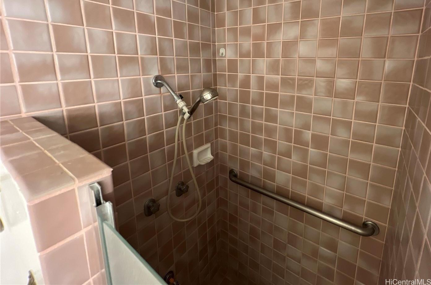 425 Ena Road, Unit 206C Honolulu, HI 96815 - Photo 10 of 17