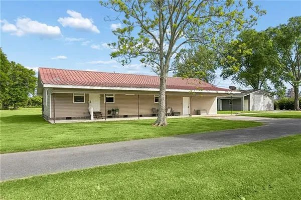 $295,000 | 135 Lawrence Drive, Luling, LA 70070