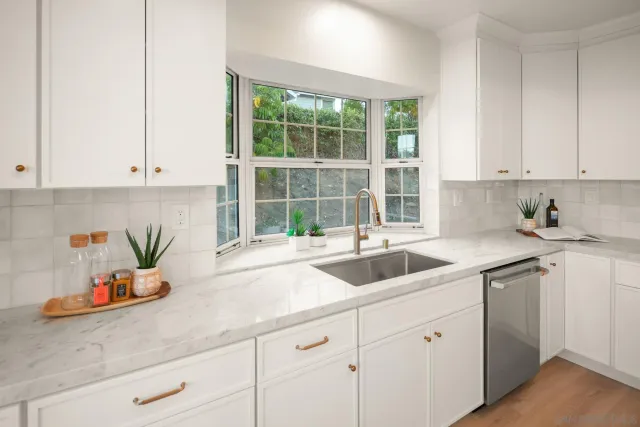 $2,200,000 | 9975 Rue Chantemar, San Diego, CA 92131