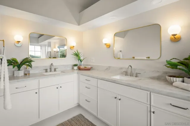 $2,200,000 | 9975 Rue Chantemar, San Diego, CA 92131