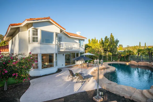 $2,200,000 | 9975 Rue Chantemar, San Diego, CA 92131