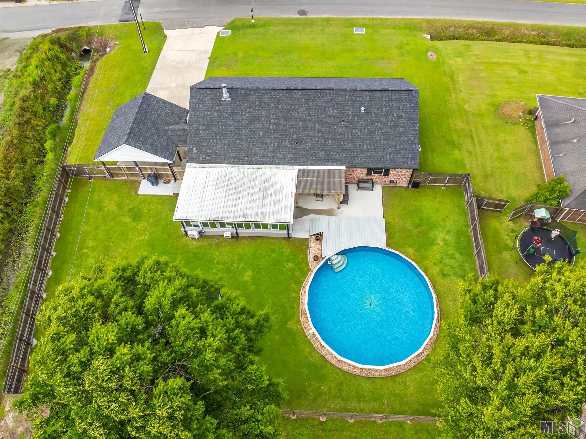 3012 Parish Road Thibodaux, LA 70301 - Photo 3 of 19