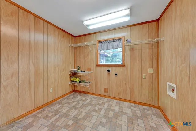 $1,194,999 | 1321 East Zipp Road, New Braunfels, TX 78130