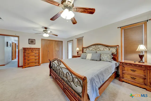 $1,194,999 | 1321 East Zipp Road, New Braunfels, TX 78130