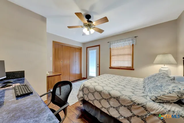 $1,194,999 | 1321 East Zipp Road, New Braunfels, TX 78130