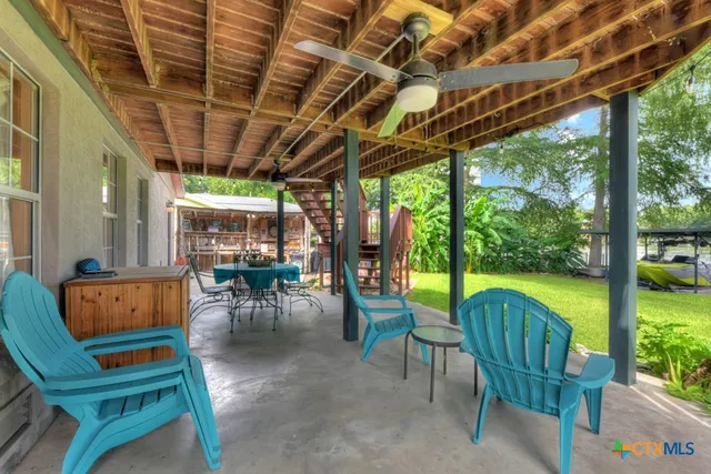 $1,194,999 | 1321 East Zipp Road, New Braunfels, TX 78130