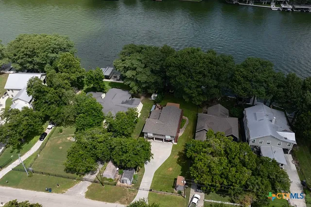 $1,194,999 | 1321 East Zipp Road, New Braunfels, TX 78130