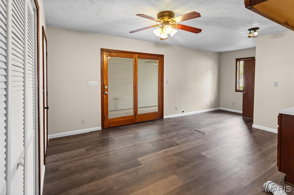 314 Highland Street Carrollton, IL 62016 - Photo 19 of 40