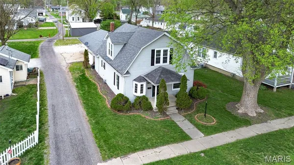 $189,000 | 314 Highland Street, Carrollton, IL 62016