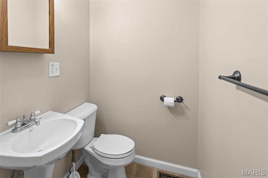 314 Highland Street Carrollton, IL 62016 - Photo 22 of 40