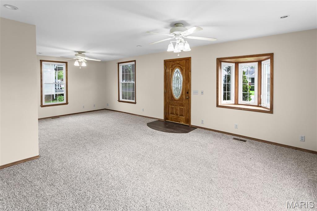 314 Highland Street Carrollton, IL 62016 - Photo 8 of 40