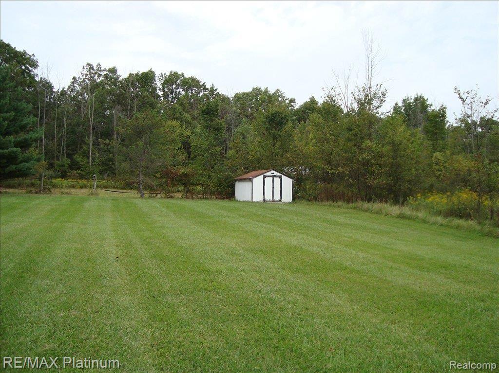 6675 Dunn Road Howell, MI 48855 - Photo 9 of 11 Shed