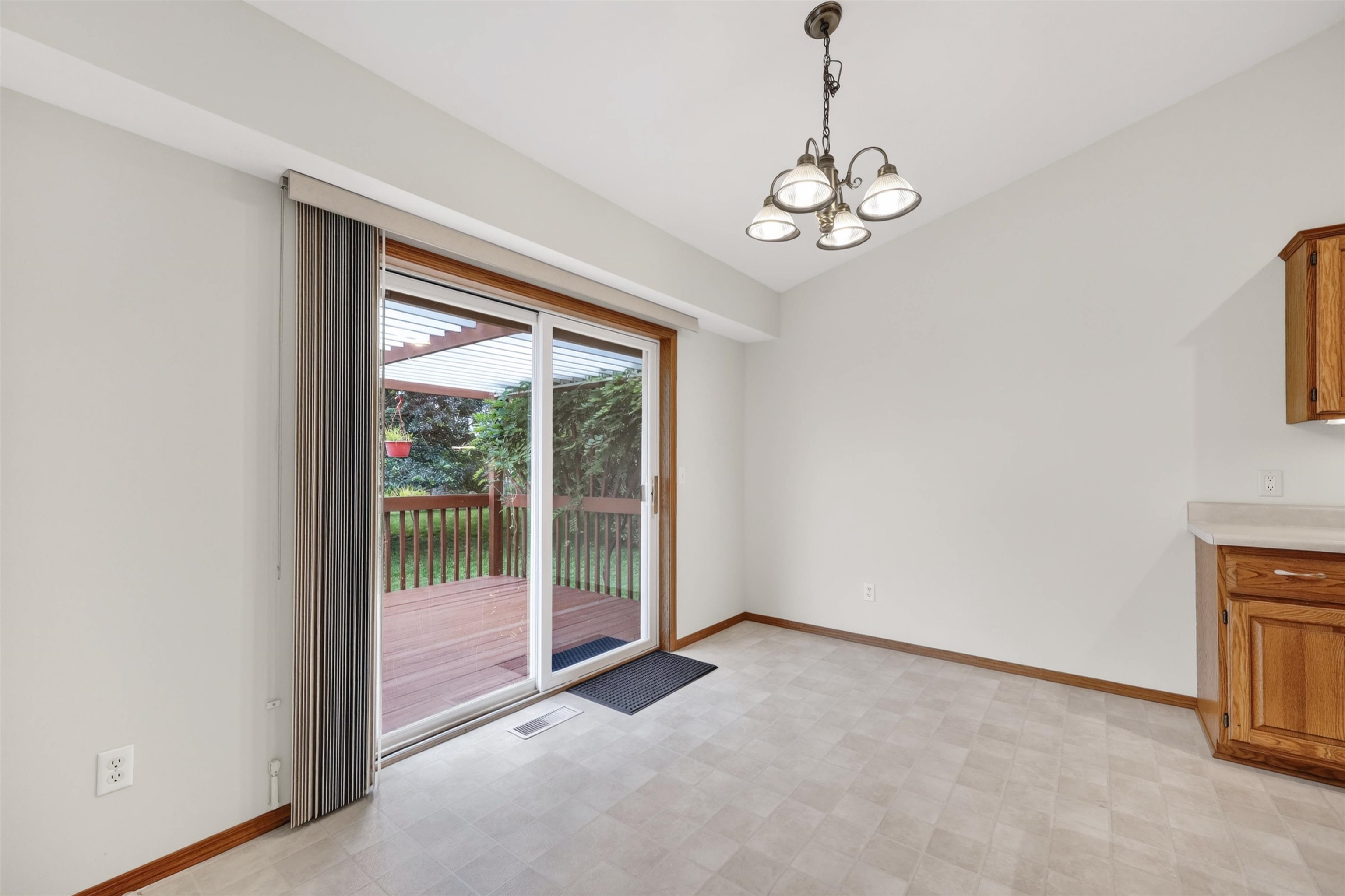 5237 Summer Ridge Drive Madison, WI 53704 - Photo 11 of 46