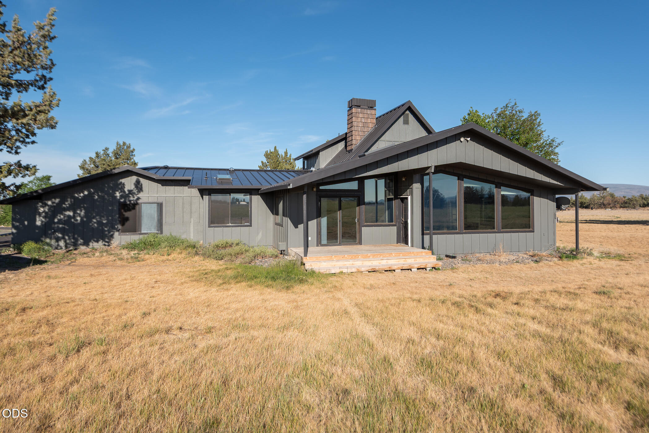 26275 Willard Road Bend, OR 97701 - Photo 51 of 68