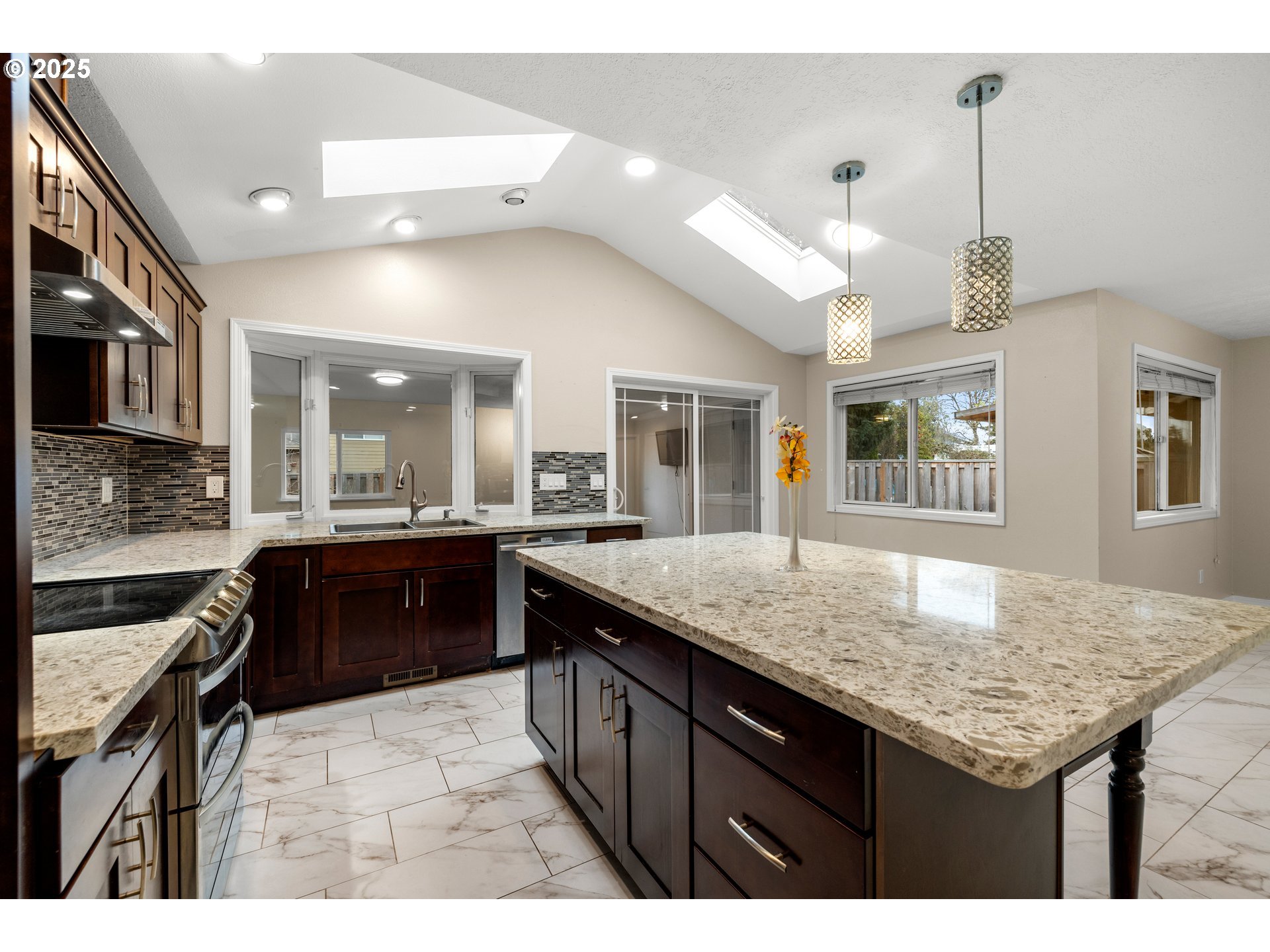 17705 Northeast Multnomah Drive Portland, OR 97230 - Photo 16 of 43 Kitchen
