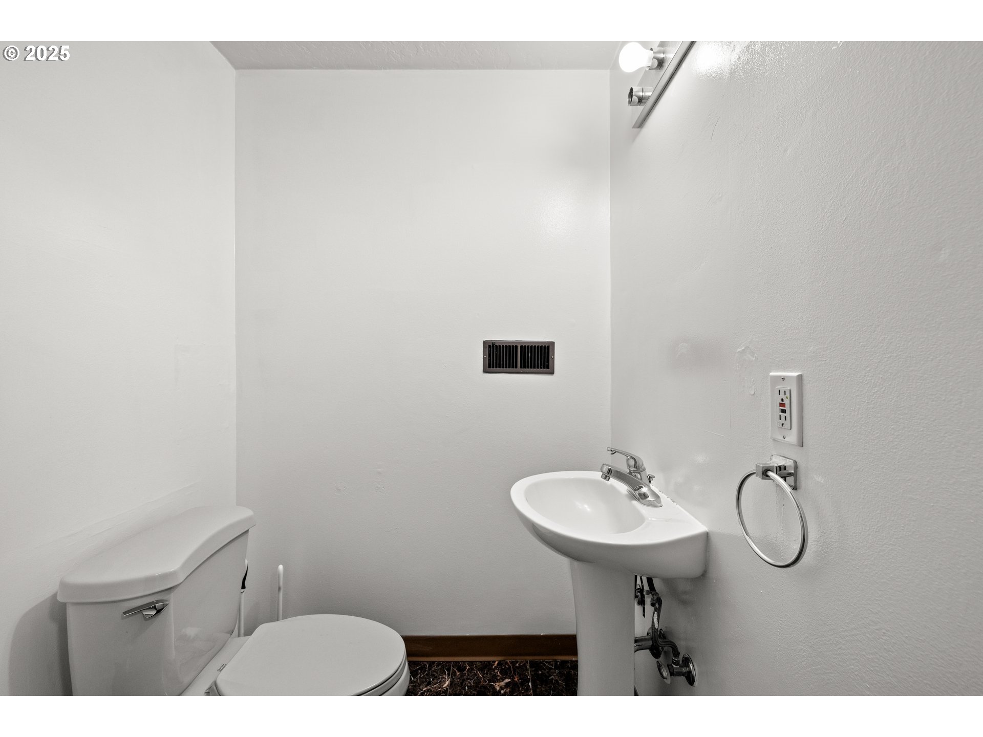 17705 Northeast Multnomah Drive Portland, OR 97230 - Photo 32 of 43 Bathroom