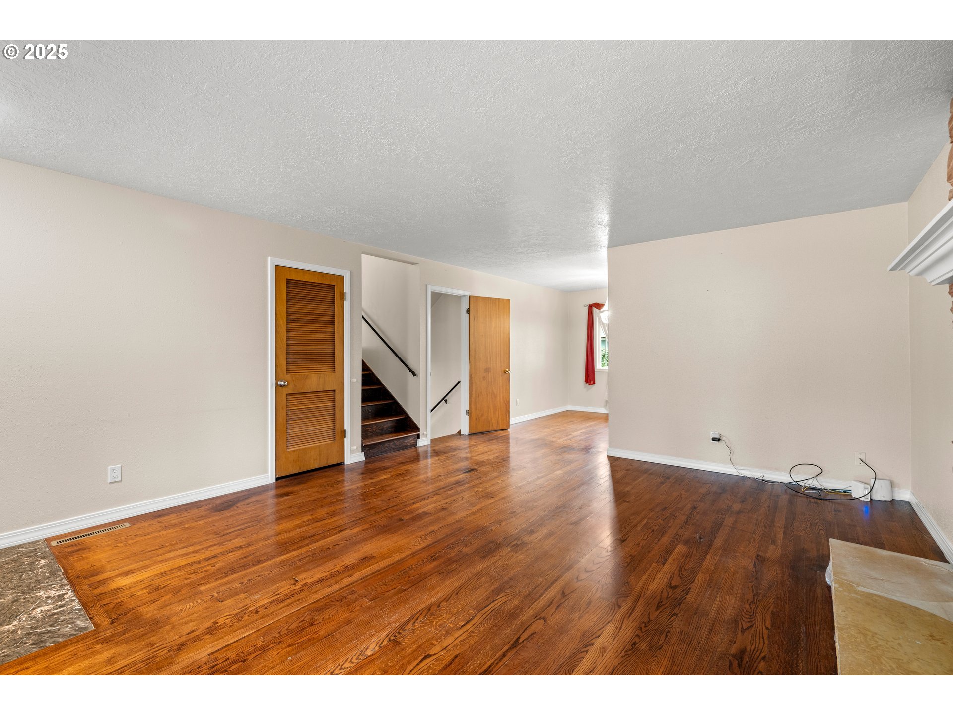 17705 Northeast Multnomah Drive Portland, OR 97230 - Photo 7 of 43 Family Room