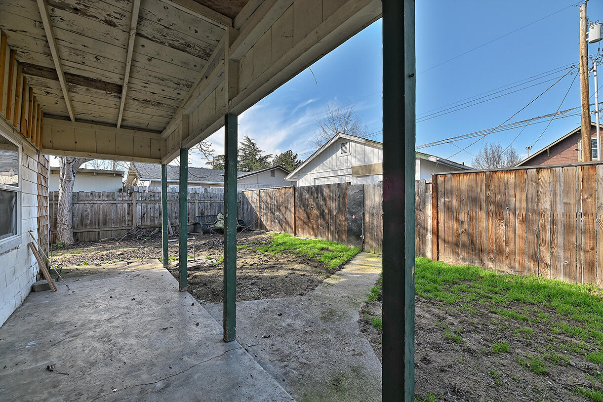 537 Laurel Street Central Point, OR 97502 - Photo 21 of 27 DSC_8575